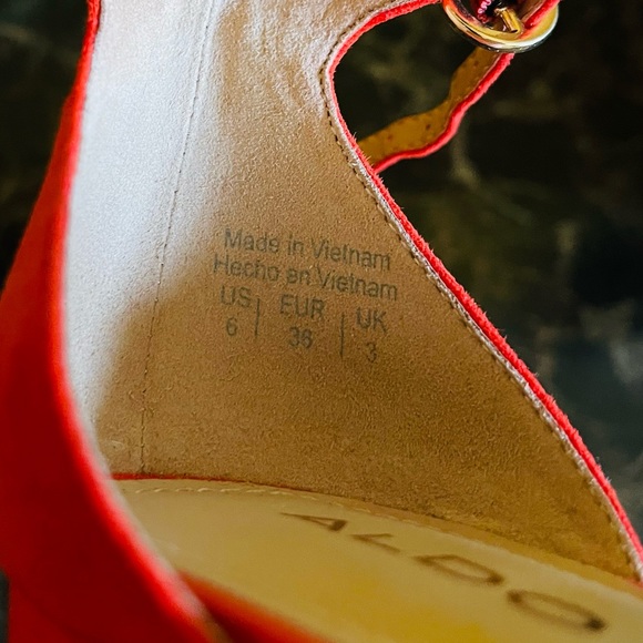 Red Aldo Heels - Picture 5 of 8